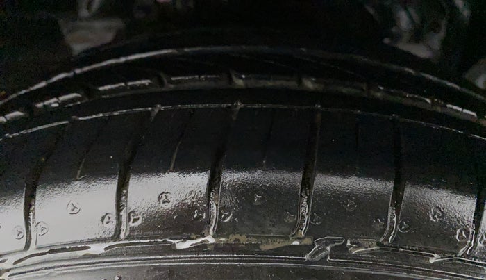 2018 Ford FREESTYLE TITANIUM 1.2 PETROL, Petrol, Manual, 49,824 km, Right Front Tyre Tread