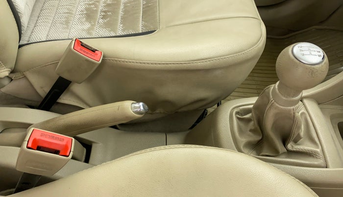 2013 Maruti Ertiga VXI, Petrol, Manual, 44,603 km, Gear Lever