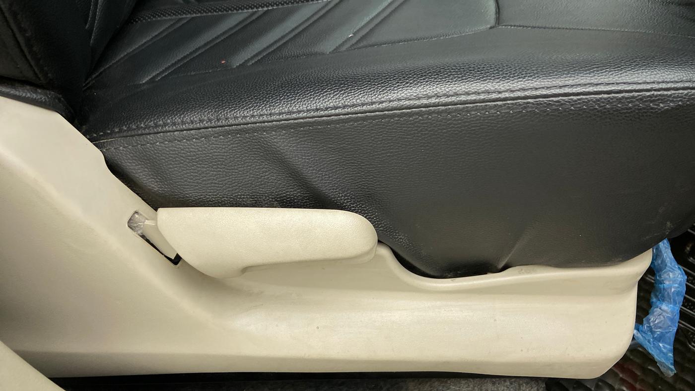 2019 Maruti Celerio VXI d, Petrol, Manual, 6,452 km, Driver Side Adjustment Panel