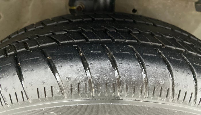 2019 Maruti Celerio VXI d, Petrol, Manual, 6,452 km, Right Front Tyre Tread