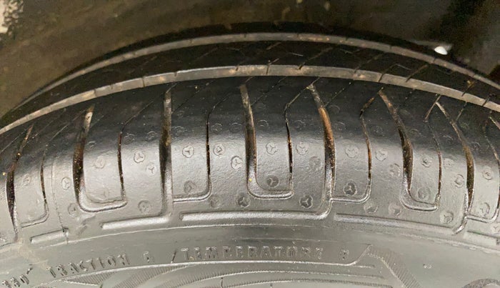 2015 Maruti Wagon R 1.0 VXI, Petrol, Manual, 58,171 km, Left Rear Tyre Tread