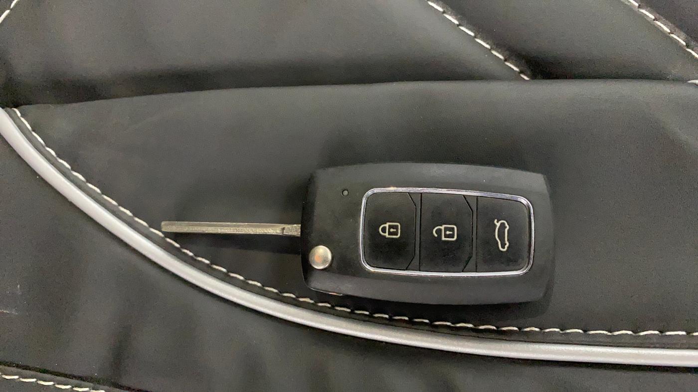 2019 Tata TIGOR XMA PETROL, Petrol, Automatic, 44,339 km, Key Close Up