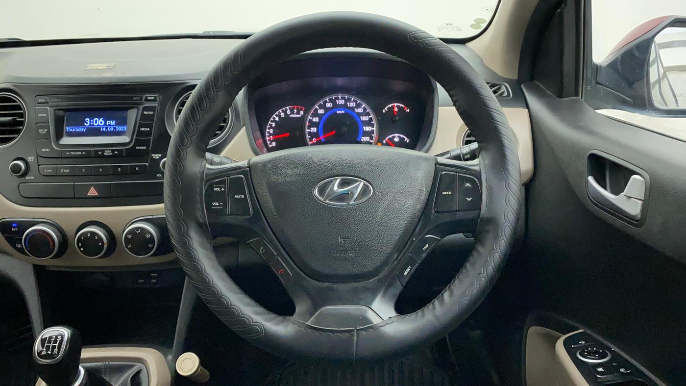 2016 Hyundai Grand i10 ASTA (O) 1.2 KAPPA VTVT, Petrol, Manual, 86,456 km, Steering Wheel Close Up