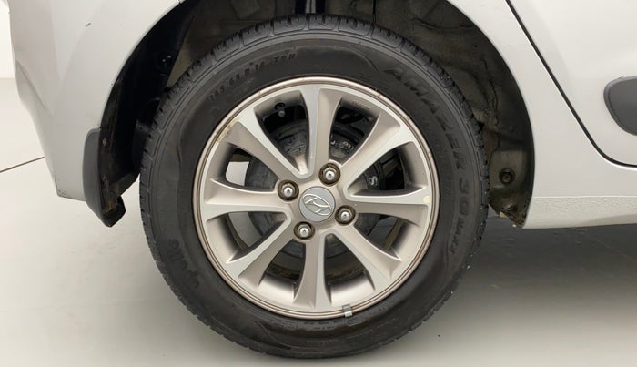 2016 Hyundai Grand i10 ASTA (O) AT 1.2 KAPPA VTVT, Petrol, Automatic, 51,677 km, Right Rear Wheel