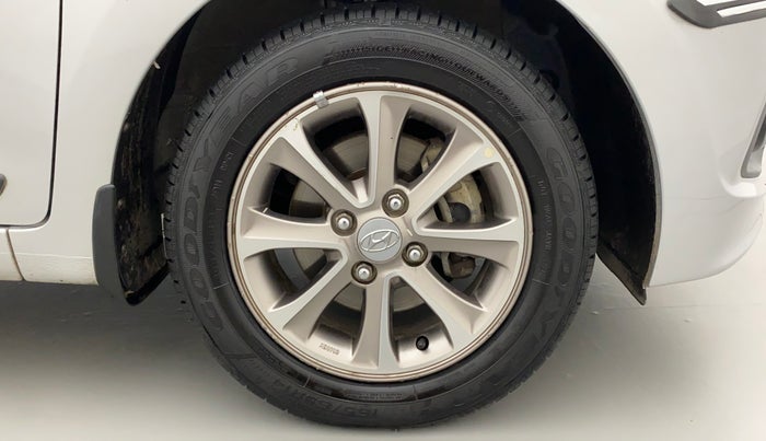 2016 Hyundai Grand i10 ASTA (O) AT 1.2 KAPPA VTVT, Petrol, Automatic, 51,677 km, Right Front Wheel