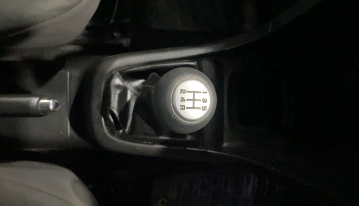 2016 Maruti Swift VXI, Petrol, Manual, 95,146 km, Gear Lever