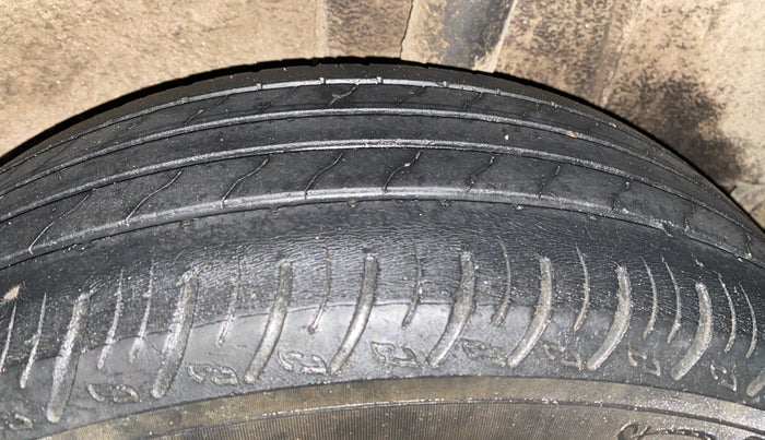 2021 Nissan MAGNITE XV PREMIUM TURBO DUAL TONE , Petrol, Manual, 27,435 km, Left Rear Tyre Tread