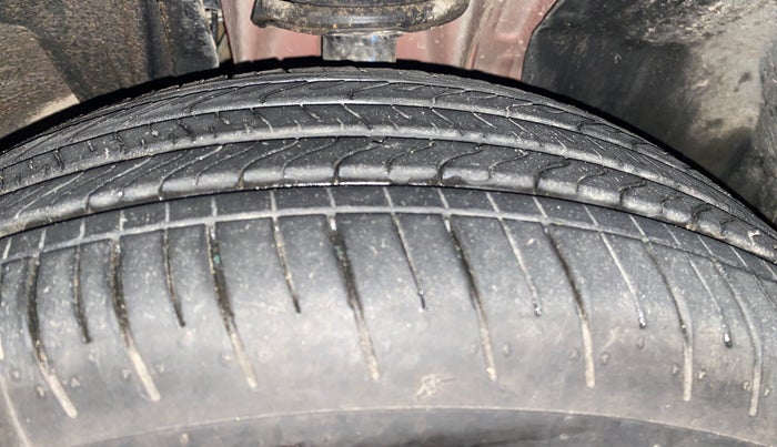 2021 Nissan MAGNITE XV PREMIUM TURBO DUAL TONE , Petrol, Manual, 27,435 km, Right Front Tyre Tread