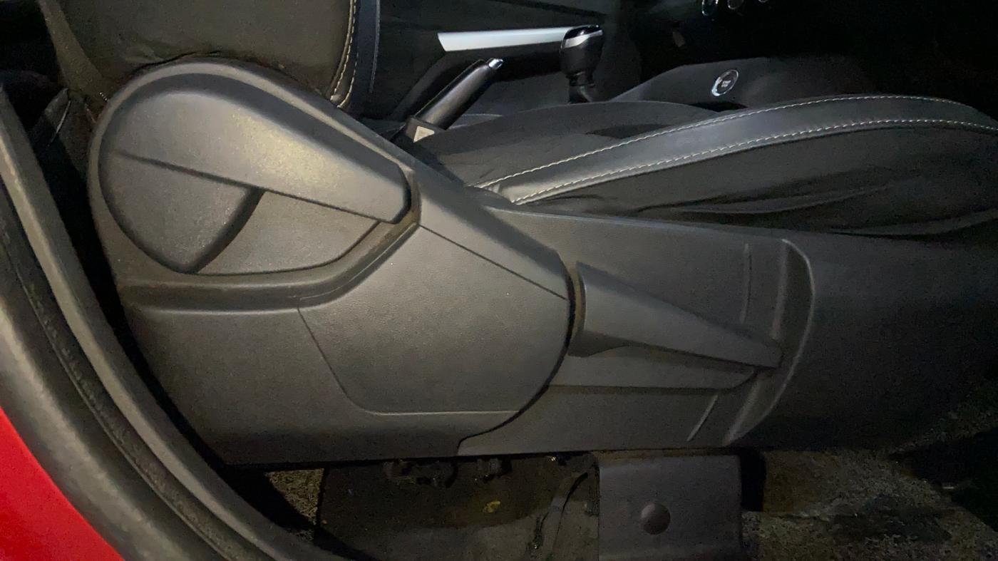 2021 Nissan MAGNITE XV PREMIUM TURBO DUAL TONE , Petrol, Manual, 27,435 km, Driver Side Adjustment Panel