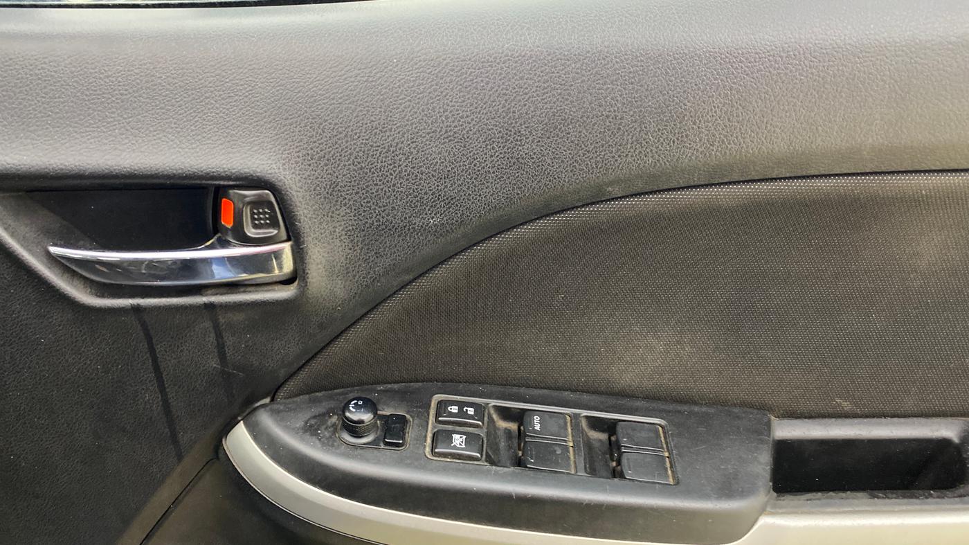 2018 Maruti Baleno DELTA PETROL 1.2, Petrol, Manual, 97,469 km, Driver Side Door Panels Control