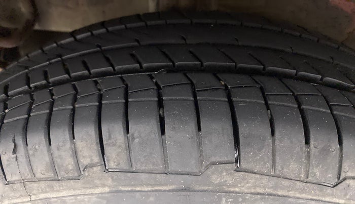 2016 Maruti Celerio VXI AMT (O), Petrol, Automatic, 48,477 km, Right Rear Tyre Tread