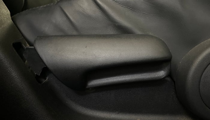 2022 Maruti S Cross ZETA 1.5, Petrol, Manual, 25,620 km, Driver Side Adjustment Panel