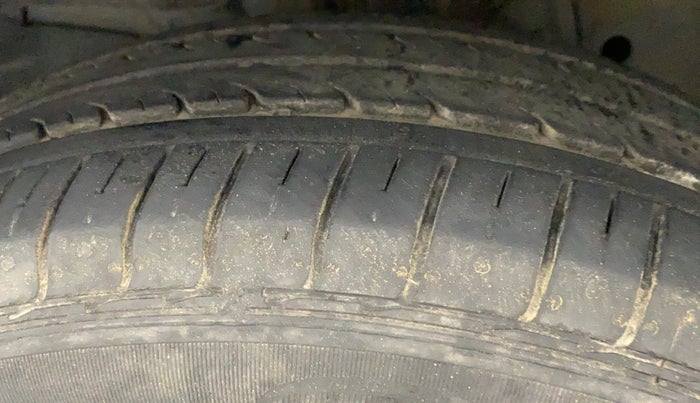2017 Honda Jazz 1.2L I-VTEC V AT, Petrol, Automatic, 79,761 km, Left Front Tyre Tread