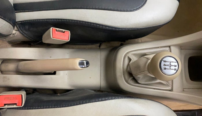 2012 Maruti Swift Dzire ZXI, Petrol, Manual, 1,02,358 km, Gear Lever