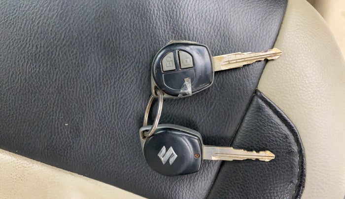 2012 Maruti Swift Dzire ZXI, Petrol, Manual, 1,02,358 km, Key Close Up