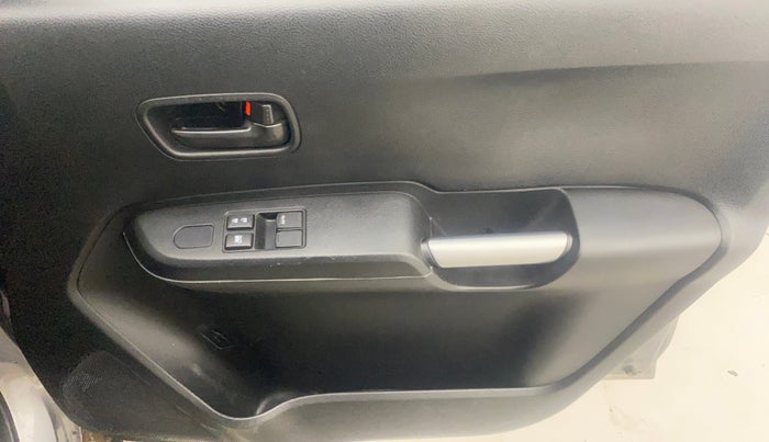 2022 Maruti IGNIS SIGMA 1.2, Petrol, Manual, 46,564 km, Driver Side Door Panels Control