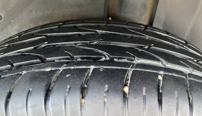 2020 MG HECTOR SHARP 1.5 DCT PETROL, Petrol, Automatic, 96,772 km, Left Rear Tyre Tread