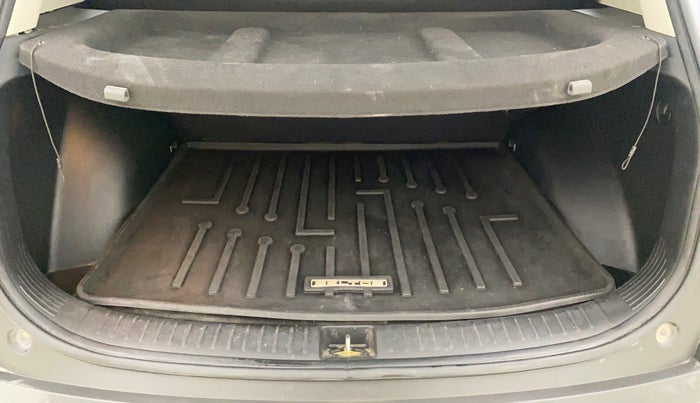 2023 KIA SELTOS HTK PLUS 1.5 DIESEL IMT, Diesel, Manual, 79,789 km, Boot Inside