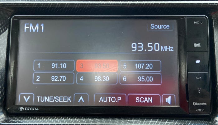2014 Toyota Corolla Altis D 4D G, Diesel, Manual, 1,26,822 km, Infotainment System