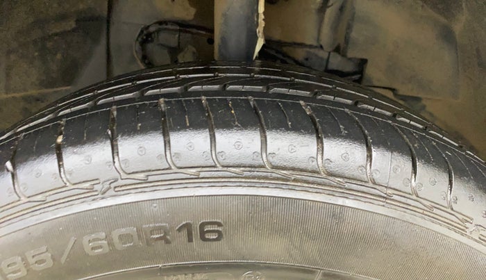 2021 Tata NEXON XM SUNROOF PETROL, Petrol, Manual, 19,644 km, Right Front Tyre Tread