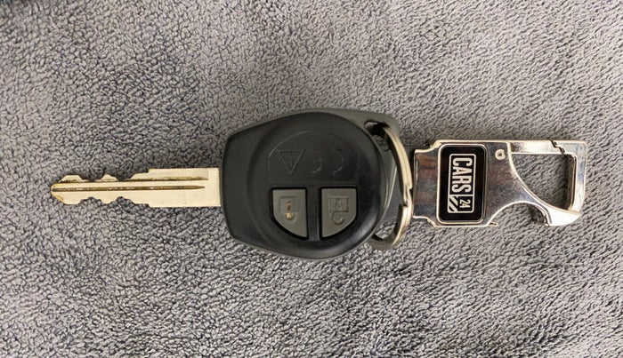 2014 Maruti Ciaz VXI, Petrol, Manual, 58,634 km, Key Close Up
