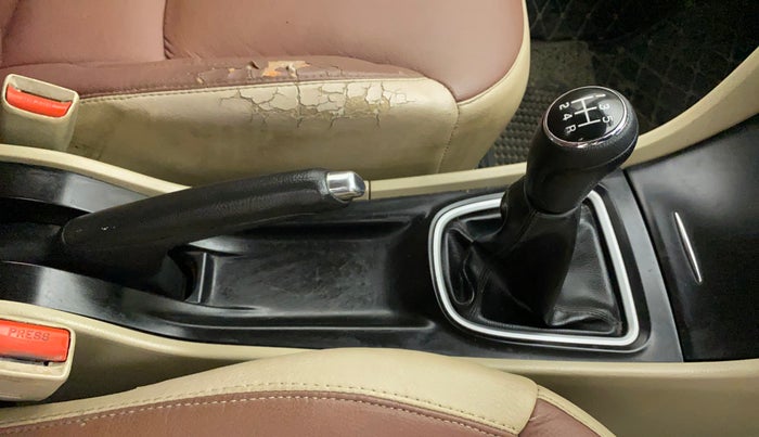 2014 Maruti Ciaz VXI, Petrol, Manual, 58,634 km, Gear Lever
