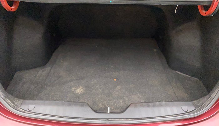 2014 Maruti Ciaz VXI, Petrol, Manual, 58,634 km, Boot Inside