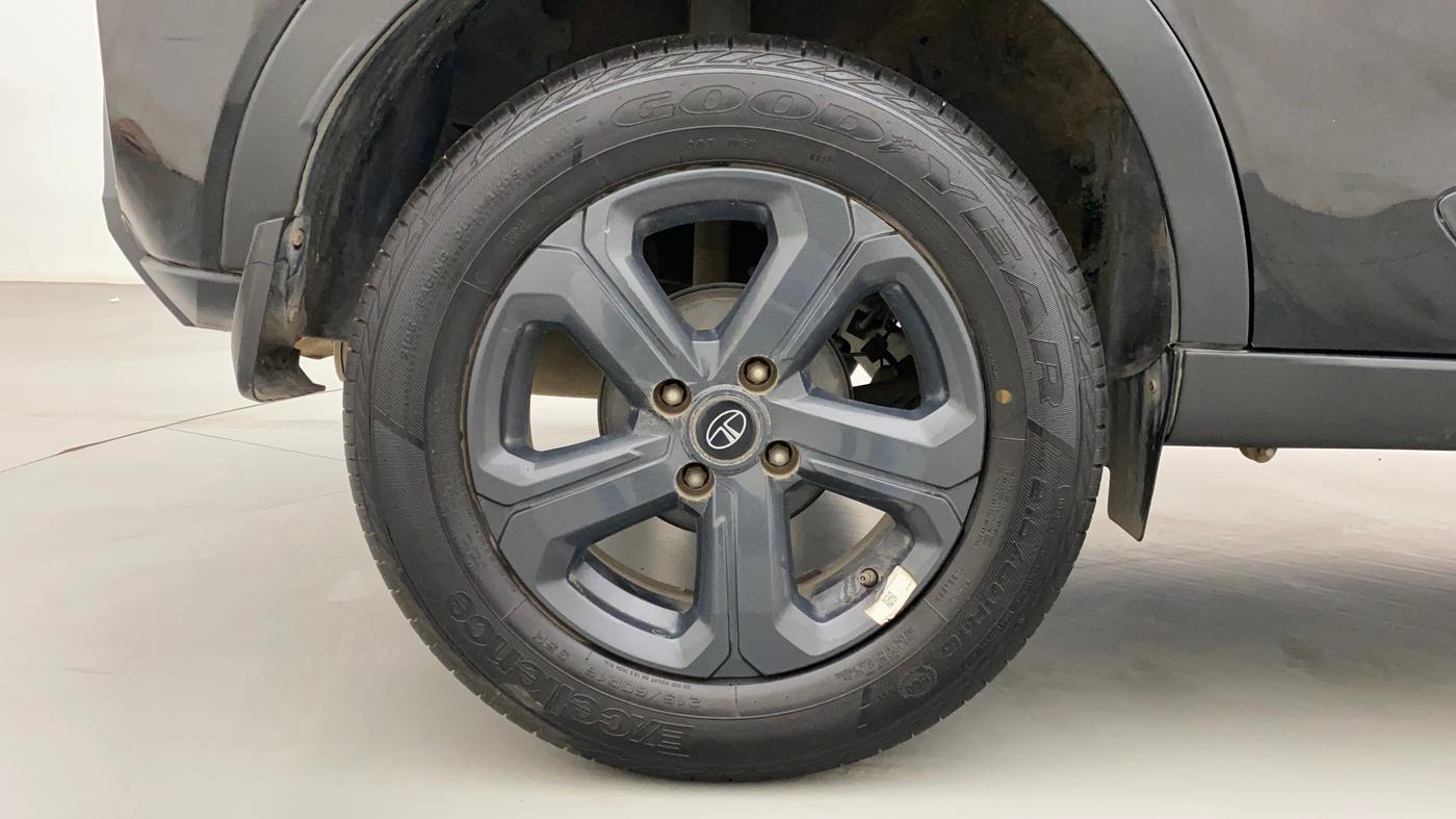 2022 Tata NEXON XZ PLUS (PREMIUM) DARK EDITION PETROL, Petrol, Manual, 24,386 km, Right Rear Wheel