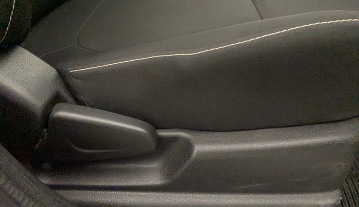 2020 Renault Kwid RXL, Petrol, Manual, 41,196 km, Driver Side Adjustment Panel