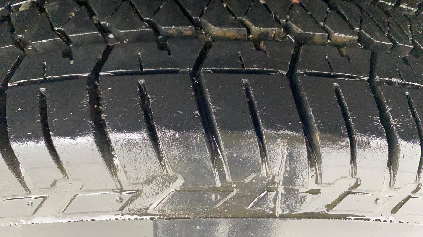 2019 Mahindra XUV500 W9, Diesel, Manual, 66,370 km, Left Rear Tyre Tread