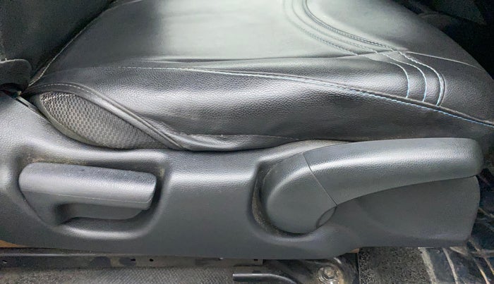 2018 Honda Jazz 1.2L I-VTEC VX, CNG, Manual, 1,04,560 km, Driver Side Adjustment Panel