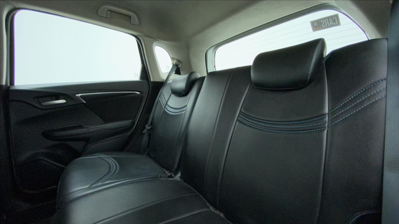 2018 Honda Jazz 1.2L I-VTEC VX, CNG, Manual, 1,04,560 km, Right Side Rear Door Cabin