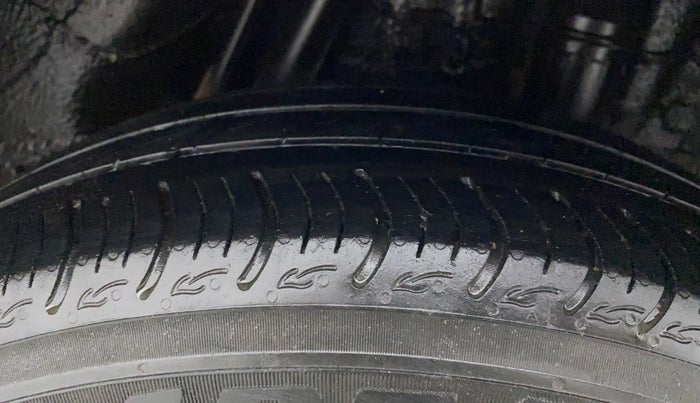 2018 Honda Jazz 1.2L I-VTEC VX, CNG, Manual, 1,04,560 km, Left Rear Tyre Tread