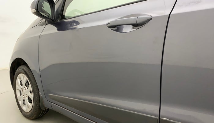 2015 Hyundai Grand i10 SPORTZ 1.2 KAPPA VTVT, Petrol, Manual, 94,090 km, Front passenger door - Slightly dented