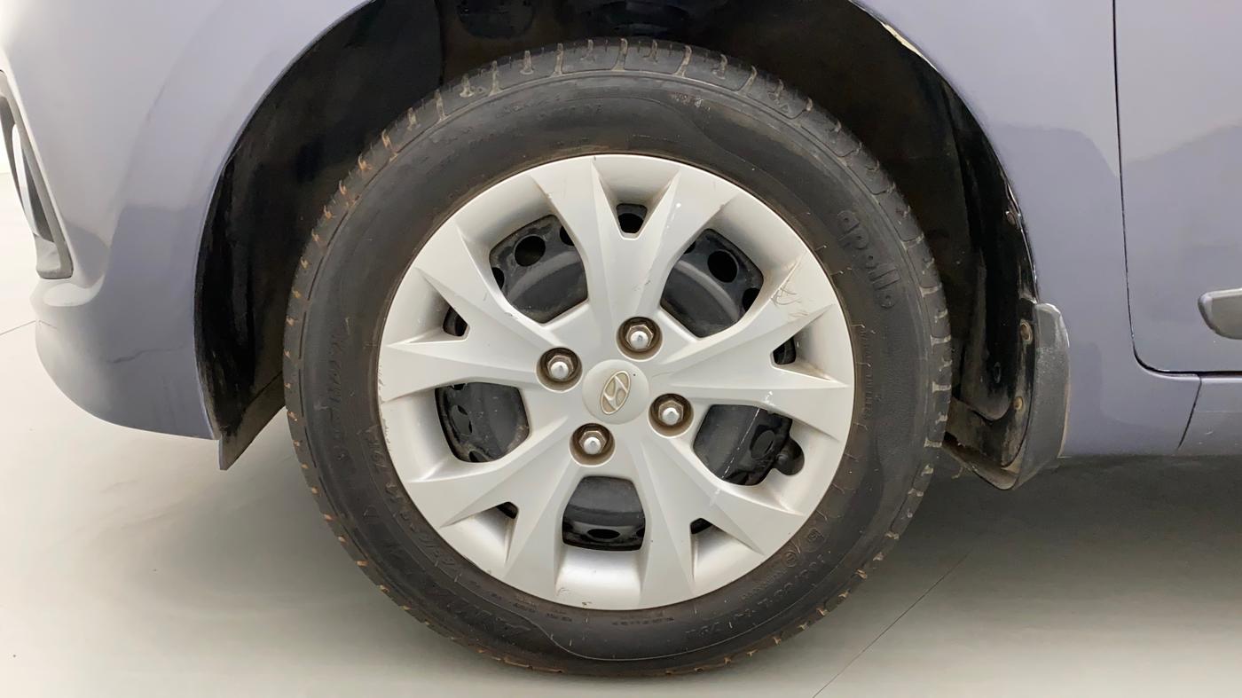 2015 Hyundai Grand i10 SPORTZ 1.2 KAPPA VTVT, Petrol, Manual, 94,090 km, Left Front Wheel