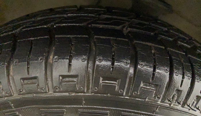 2013 Maruti Alto 800 LXI, Petrol, Manual, 28,836 km, Right Rear Tyre Tread