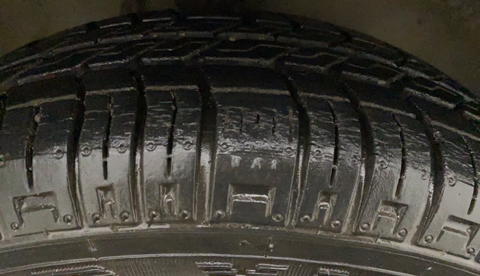 2013 Maruti Alto 800 LXI, Petrol, Manual, 28,836 km, Right Front Tyre Tread