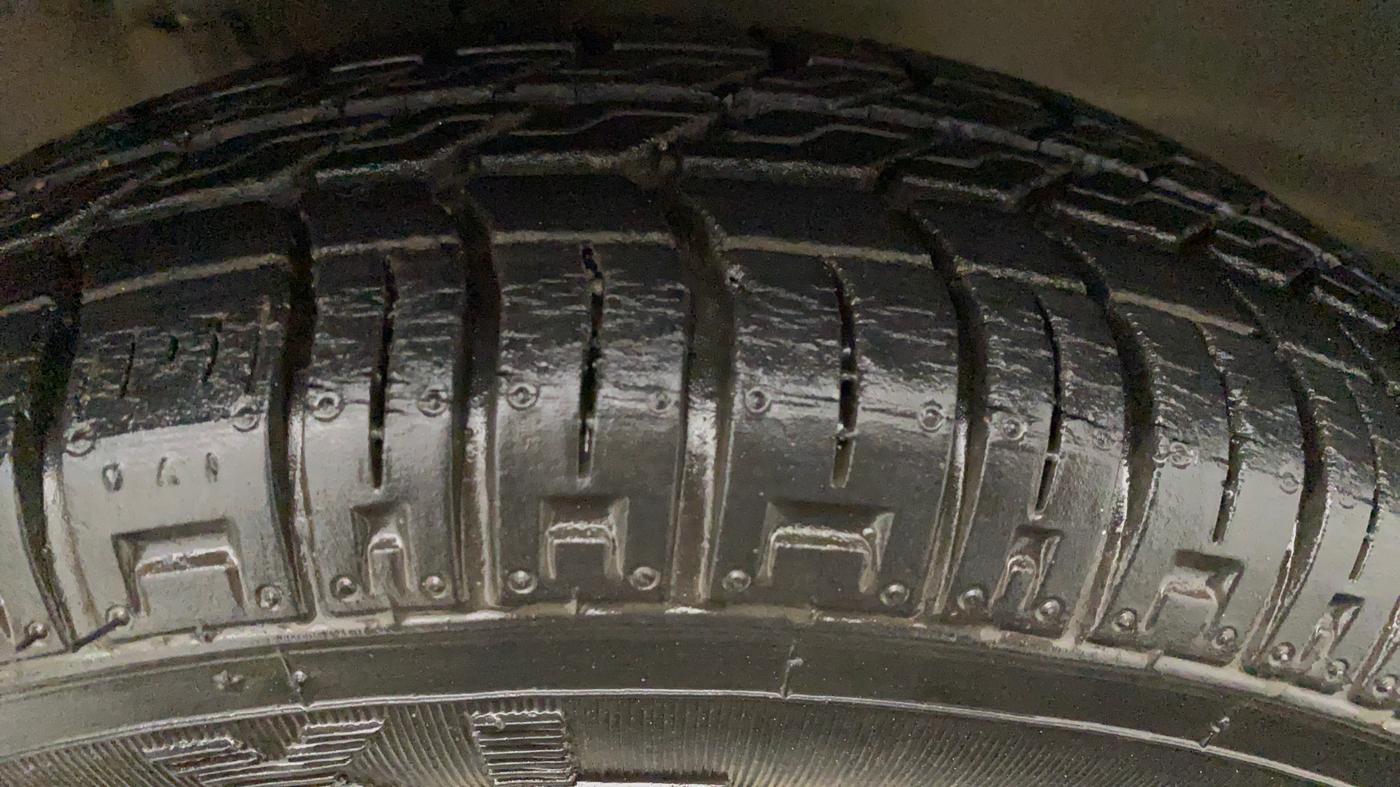 2013 Maruti Alto 800 LXI, Petrol, Manual, 28,836 km, Left Front Tyre Tread
