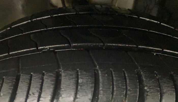 2021 Tata ALTROZ XZ PETROL, Petrol, Manual, 11,851 km, Left Front Tyre Tread