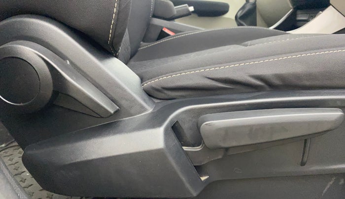 2021 Tata ALTROZ XZ PETROL, Petrol, Manual, 11,851 km, Driver Side Adjustment Panel