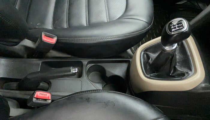 2013 Hyundai Grand i10 ASTA (O) 1.2 KAPPA VTVT, Petrol, Manual, 1,17,857 km, Gear Lever