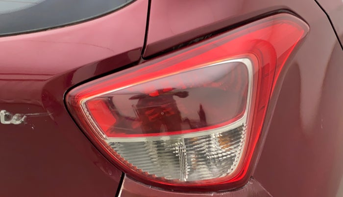 2013 Hyundai Grand i10 ASTA (O) 1.2 KAPPA VTVT, Petrol, Manual, 1,17,857 km, Right tail light - Minor scratches