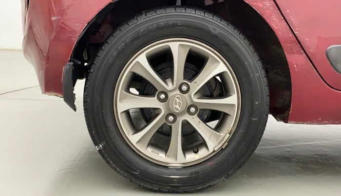 2013 Hyundai Grand i10 ASTA (O) 1.2 KAPPA VTVT, Petrol, Manual, 1,17,857 km, Right Rear Wheel