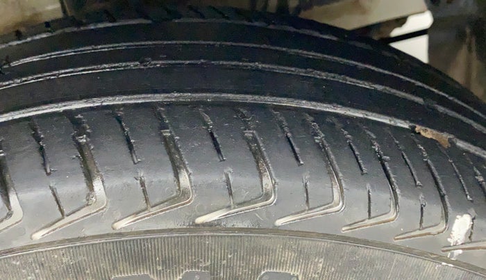 2020 Maruti New Wagon-R LXI CNG 1.0, CNG, Manual, 41,887 km, Right Front Tyre Tread