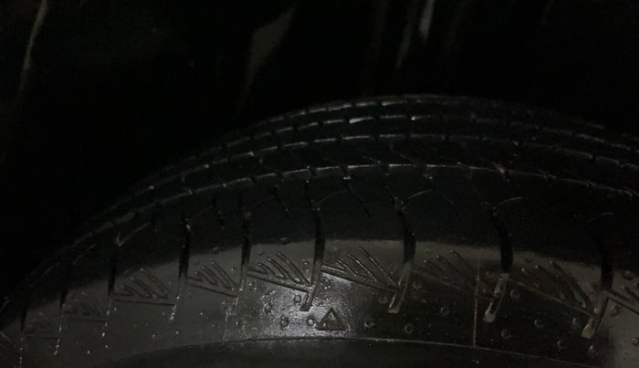 2024 Maruti Grand Vitara SIGMA SMART HYBRID, Petrol, Manual, 29,606 km, Right Rear Tyre Tread