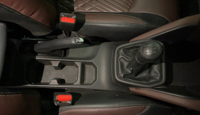 2024 Maruti Grand Vitara SIGMA SMART HYBRID, Petrol, Manual, 29,606 km, Gear Lever