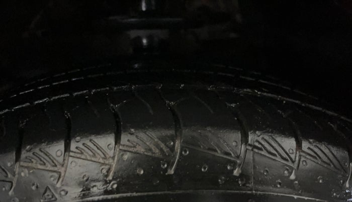 2024 Maruti Grand Vitara SIGMA SMART HYBRID, Petrol, Manual, 29,606 km, Left Front Tyre Tread