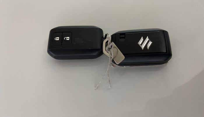 2024 Maruti Grand Vitara SIGMA SMART HYBRID, Petrol, Manual, 29,606 km, Key Close Up