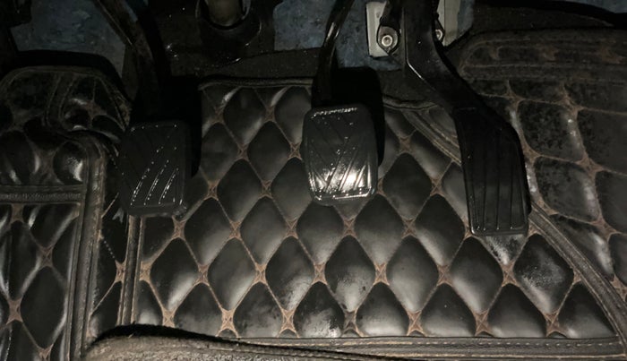 2024 Maruti Grand Vitara SIGMA SMART HYBRID, Petrol, Manual, 29,606 km, Pedals