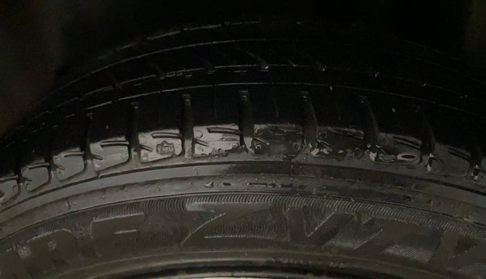 2016 Maruti Ciaz VXI+, Petrol, Manual, 70,040 km, Left Rear Tyre Tread